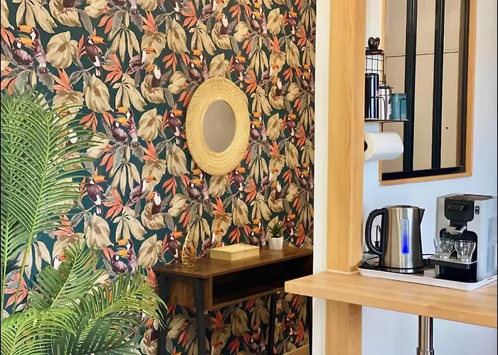 Le Point Virgule - Parking Prive - Clim